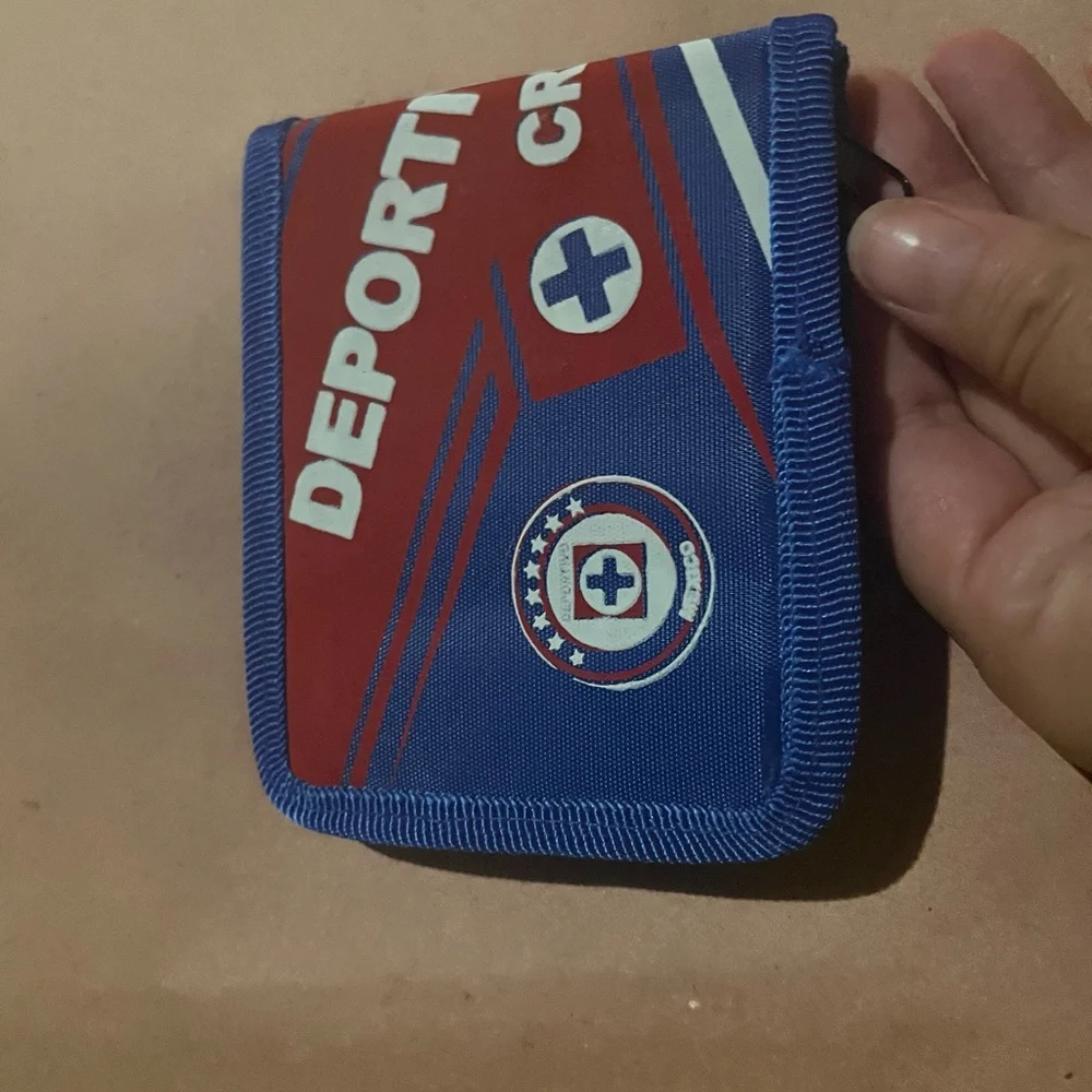Cruz Azuel Zip Up Wallet